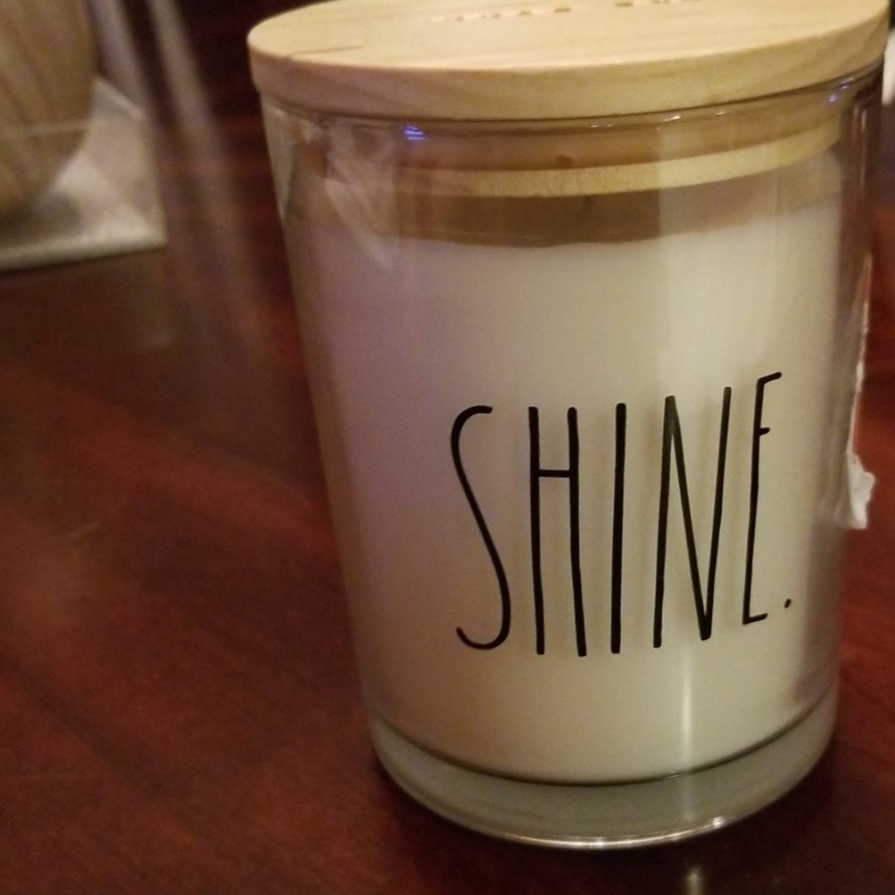 Rae Dunn  candle
